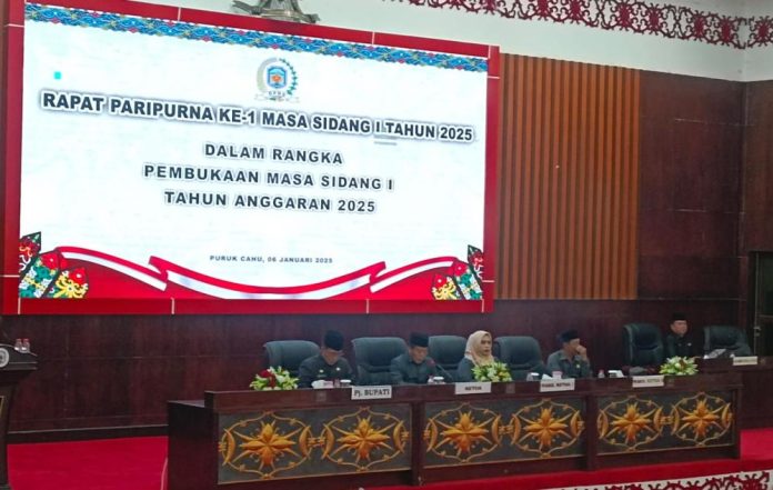Rapat-Sidang-Paripurna-DPRD-2025