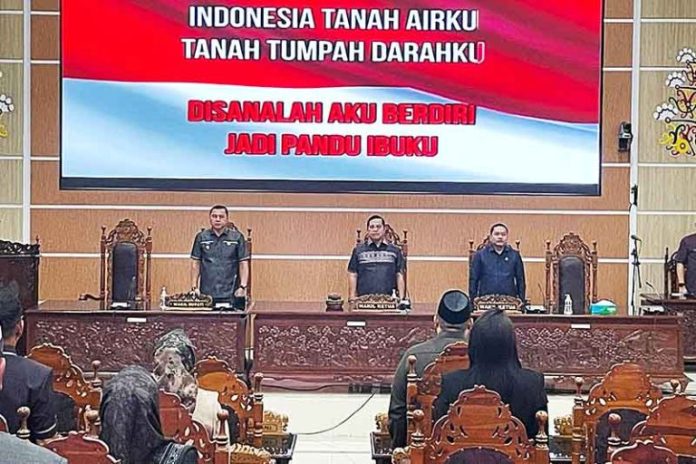 DPRD-Kapuas-Gelar-Paripuran-Penyampaian-768x512