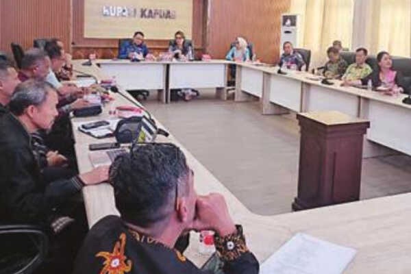 Pemkab-Kapuas-2-600x400 (1)