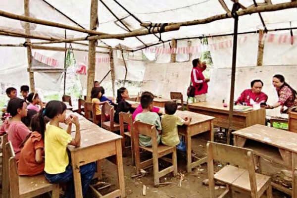 Sekolah-tenda-600x400