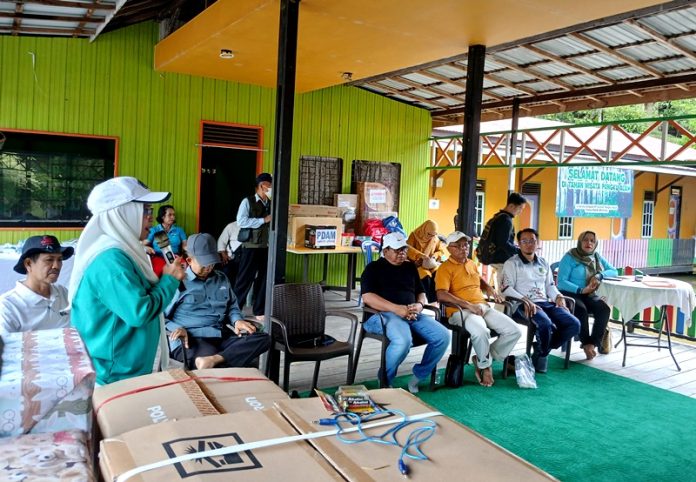 126d2c4e-0085-4d56-81e0-ca355813754d