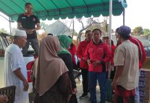 DPC PDI – Perjuangan Beserta Pengurus Fraksi Berikan Bantuan Korban Kebakaran