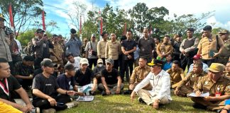 Gubernur Kalteng Terima Aksi Unjuk Rasa yang Digelar Mahasiswa Anak Buruh Kalteng, 13 Tuntutan Mahasiswa Diterima