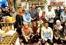 Tinjau Stan Pameran Kabupaten Barut di Kalteng Expo 2026, Bupati H Shalahuddin Apresiasi Semangat dan Kreativitas UMKM Barut