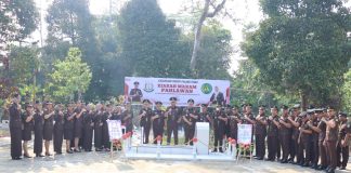 Peringati Hari Lahir Kejaksaan RI ke 81, Kajari Pulpis Pimpin Acara Tabur Bunga di TMP HM Sanusi